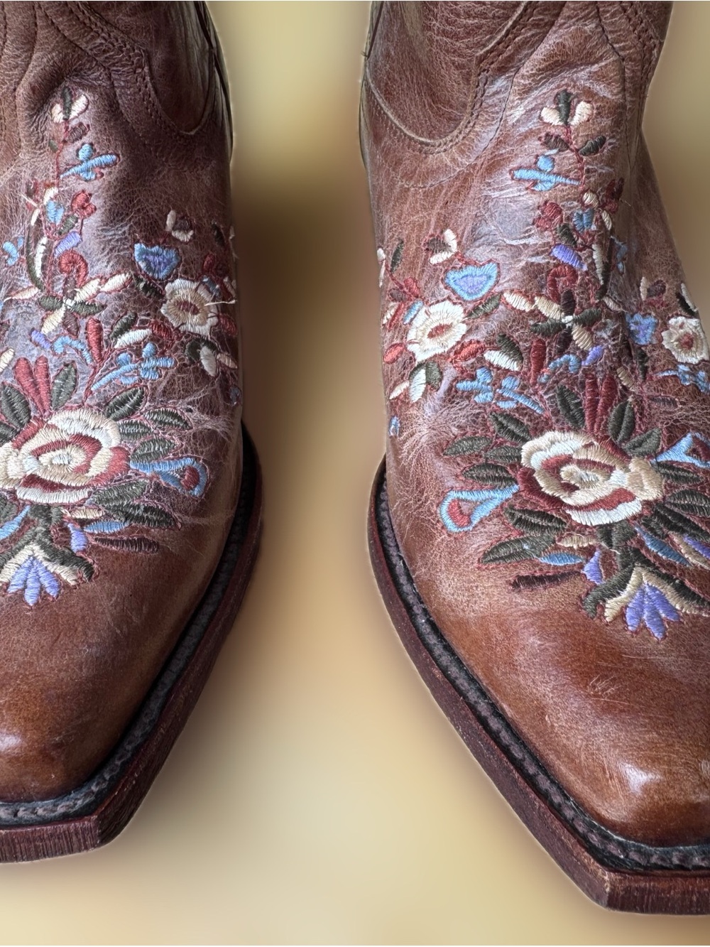 Shyanne Brown Embroidered Floral Western Boots - Picture 3 of 6